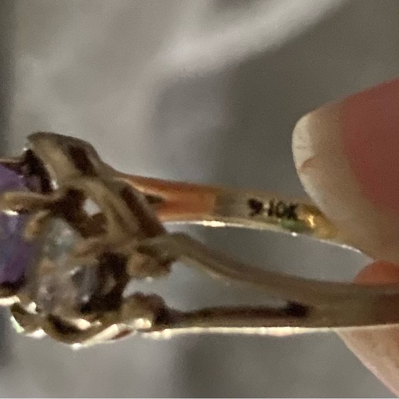 Vintage 10k Lavender Ice and CZ Yellow Gold Ring, Size 5 - Picture 5 of 5